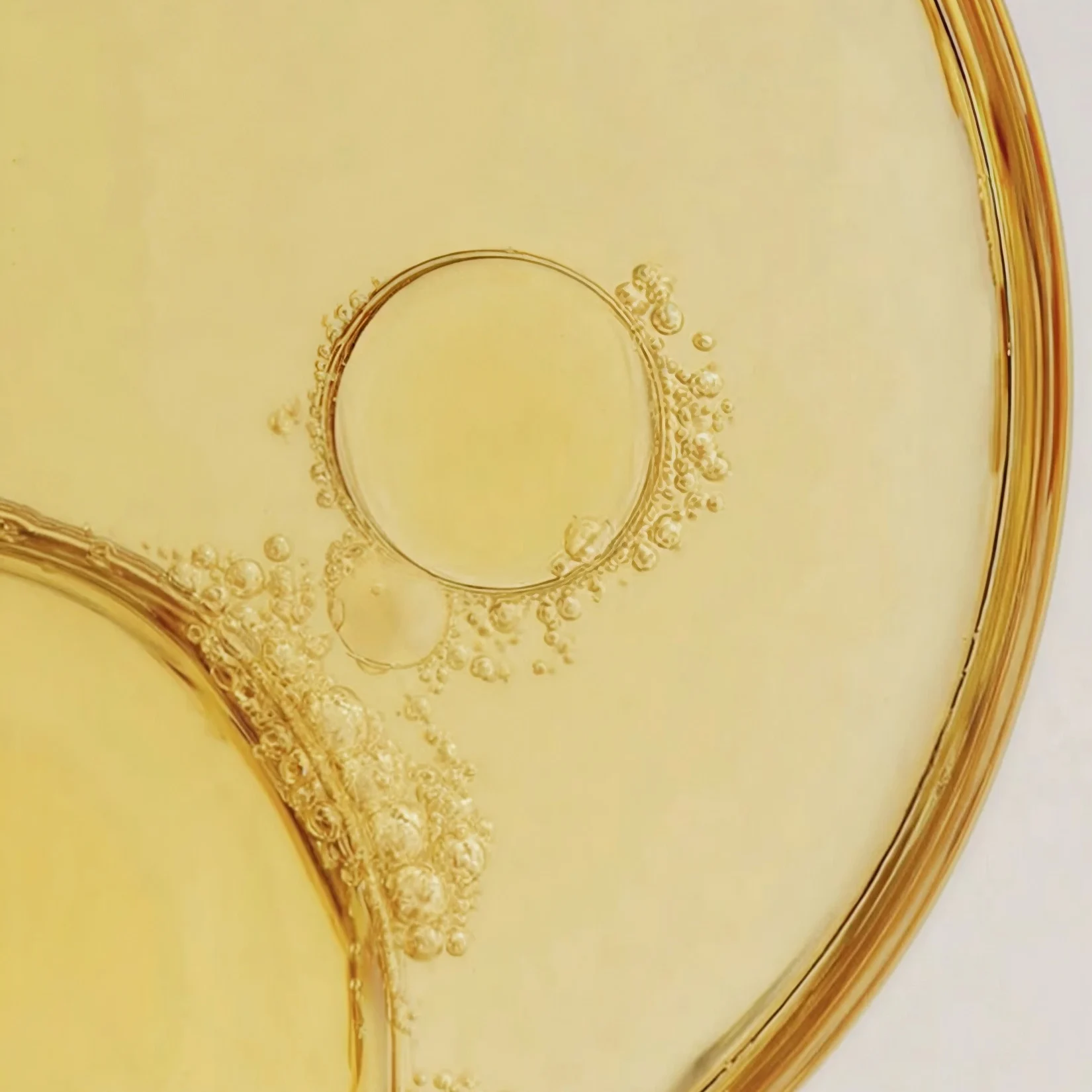 Anti dandruff ritual texture shot